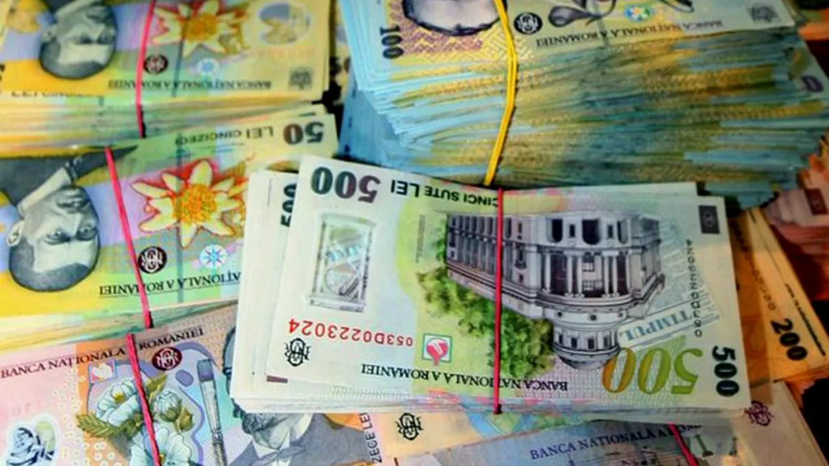 Se dau bani de la stat! Cine sunt românii care vor beneficia de 2.000 de lei: 