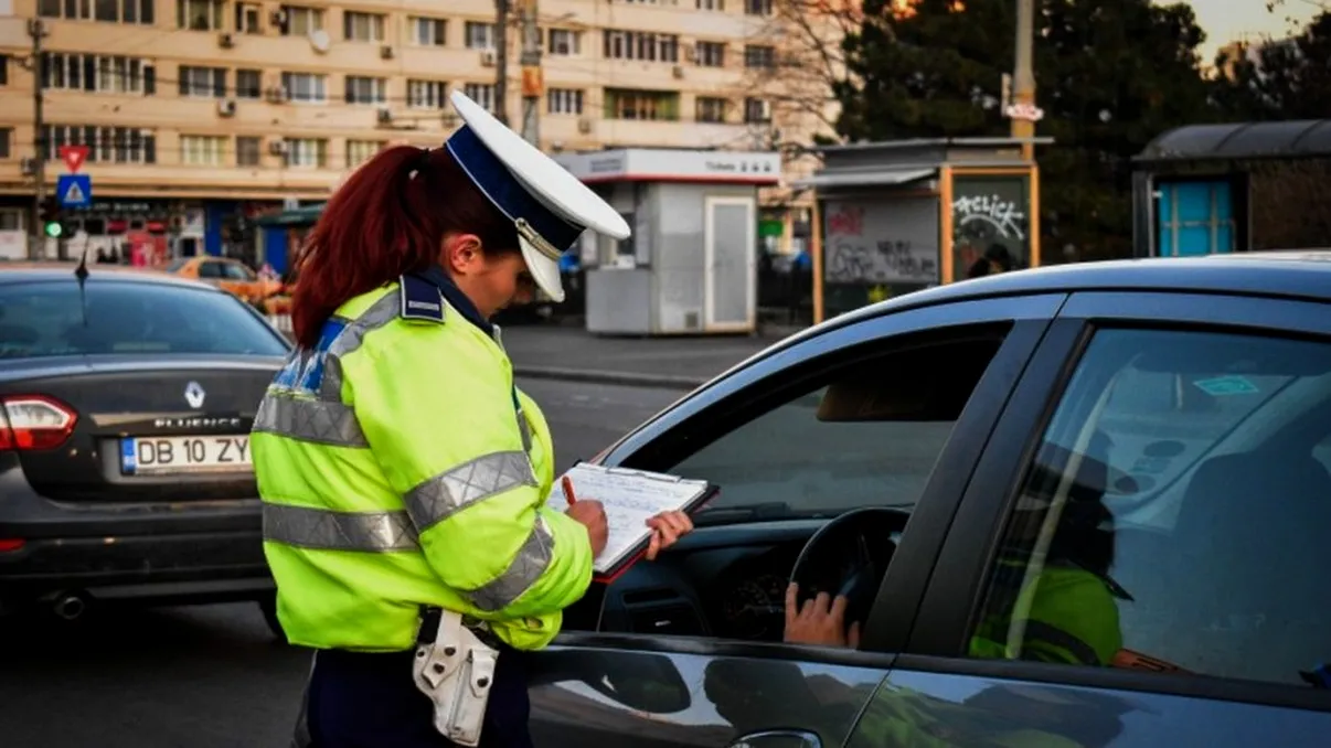 Cod rutier 2020. Ce să nu-i spui niciodată unui agent de poliție rutieră atunci când te oprește