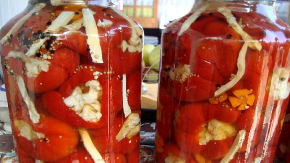 Rețeta corectă pentru gogoșari în oțet. Cum pui gogoșarii la murat fără fierbere și fără conservanți