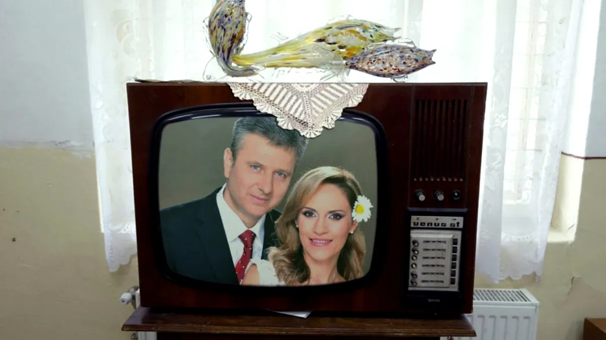 Cine lucrează la televiziunea lui Pandele. Fata unui om important din fotbalul românesc intră pe sticlă