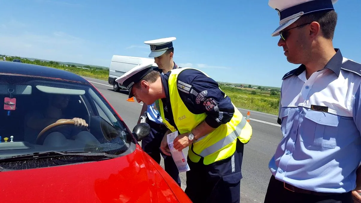 Razie de amploare în București, șoferii sunt trași pe dreapta. Se dau zeci de amenzi pentru cine încalcă legea