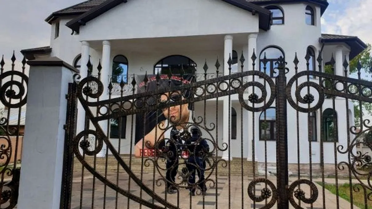 Arma bizară găsită la locul crimei lui Emi Pian. Nici Poliția nu știa ce să facă cu ea