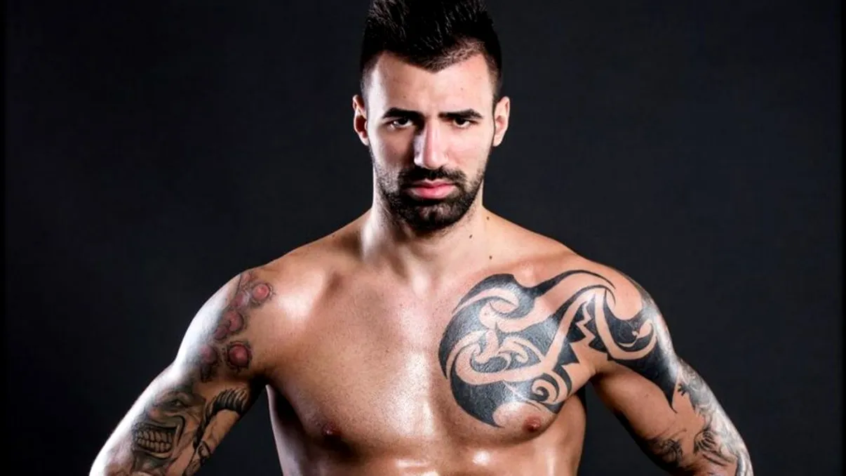 Cine este Bogdan Stoica, noul concurent de la Ferma. A dat cel mai rapid KO, în doar opt secunde