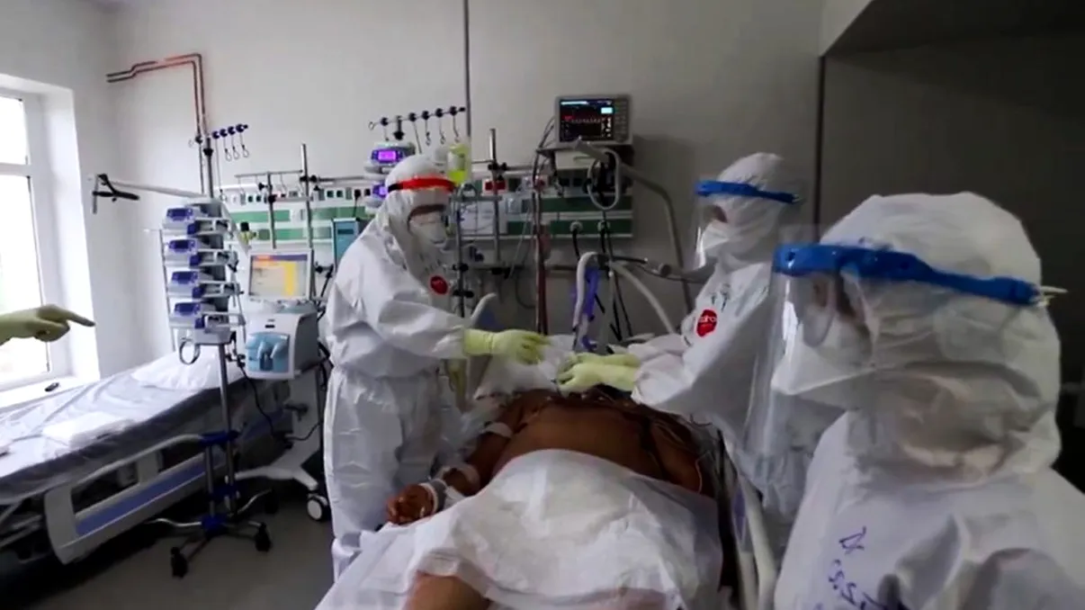 Acuzații grave la adresa medicilor, după ce un bărbat infectat cu COVID-19 a fost lăsat să moară în chinuri: 