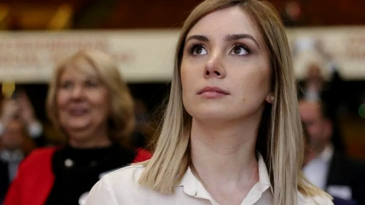 Cât de mult s-a schimbat iubita lui Liviu Dragnea. Ipostaza în care Irina s-a pozat astăzi