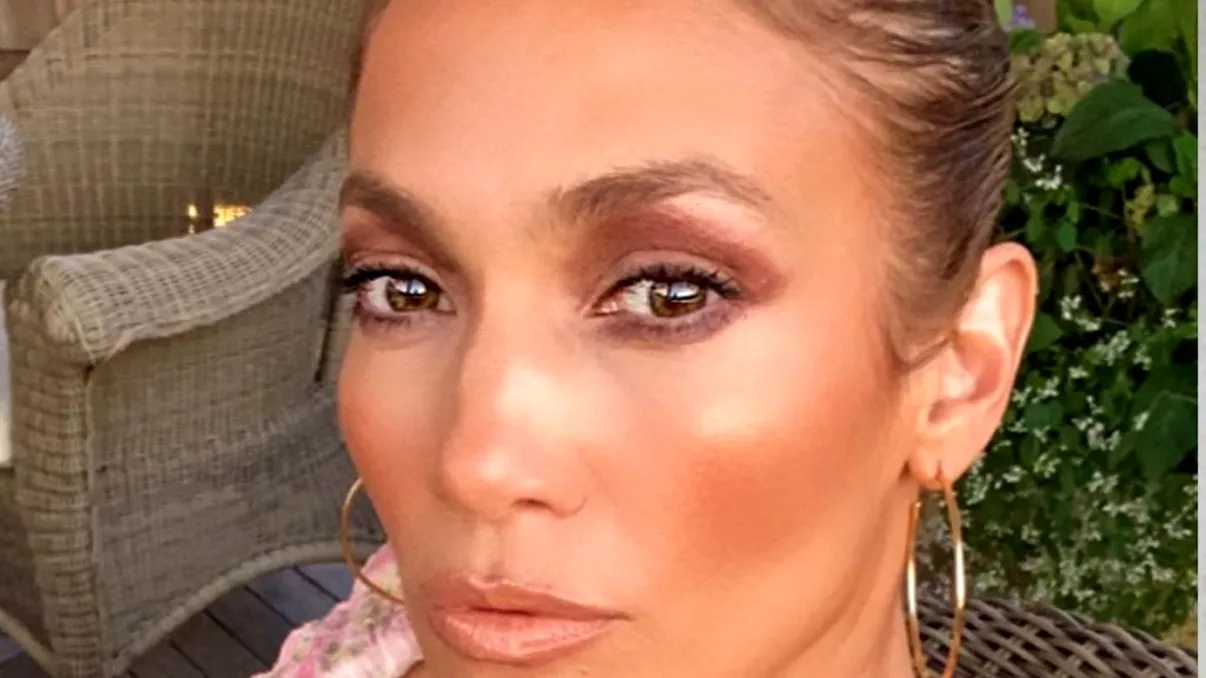 Imagine rară cu familia lui Jennifer Lopez. Cum arată mama și cele două surori care nu sunt faimoase