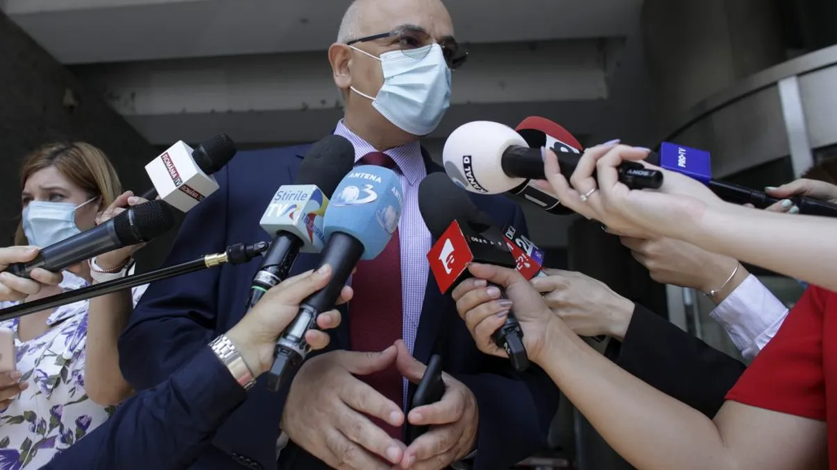 România revine la starea de urgență? Raed Arafat, avertisment cu privire la situația disperată a numărului de îmbolnăviri: 