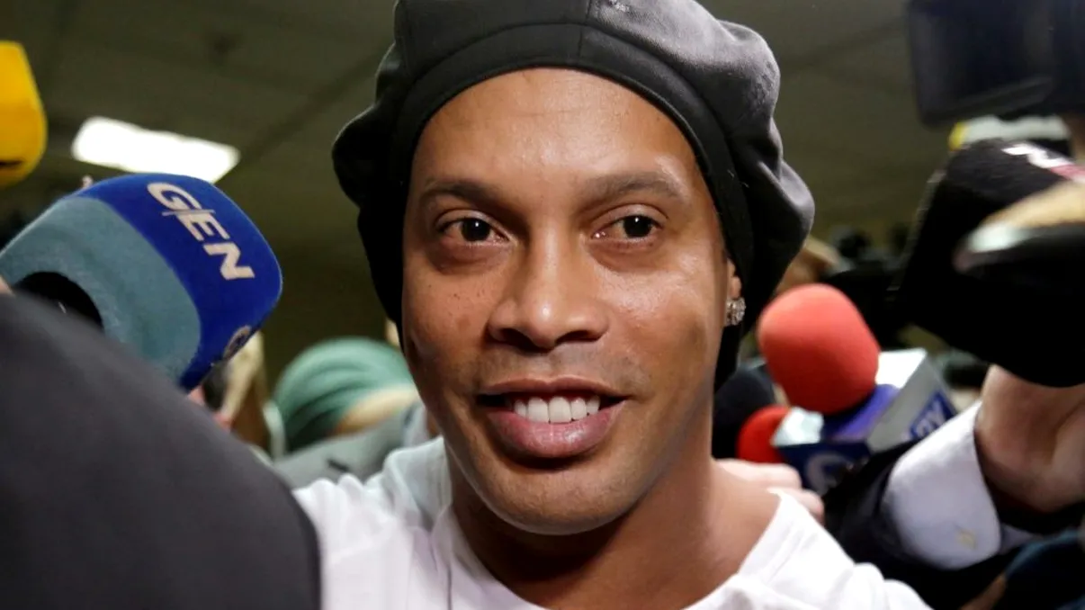 Ronaldinho a scăpat din arest! Ce le-a spus judecătorilor pentru a-l elibera după aproape jumătate de an