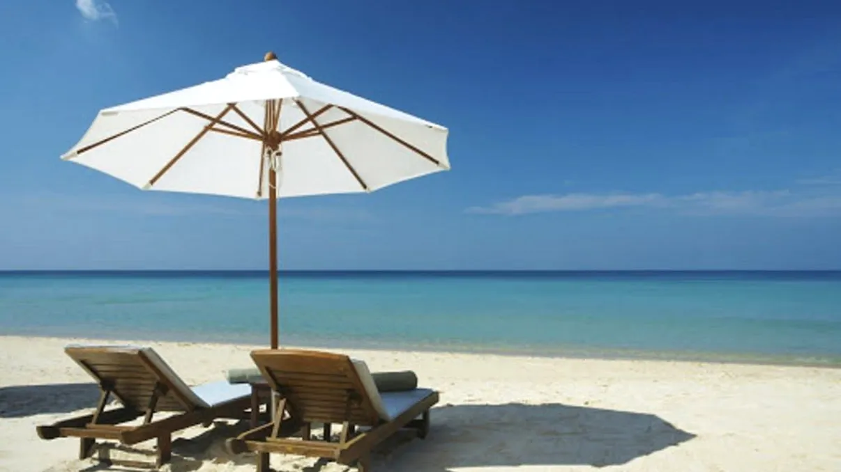 Cum îți iei banii înapoi pe concedii sau concerte. Prima asigurare din România