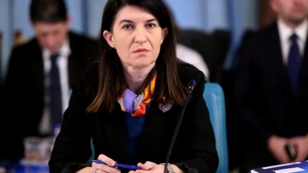 Românii vor primi bani mai mulți pentru mai puțină muncă. Ministrul Muncii a făcut anunțul acum