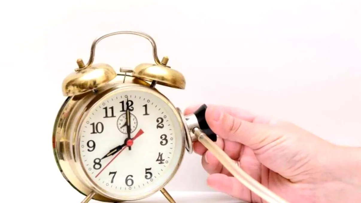 Ce înseamnă dacă te uiți la ceas și e fix. Fiecare oră înseamnă altceva