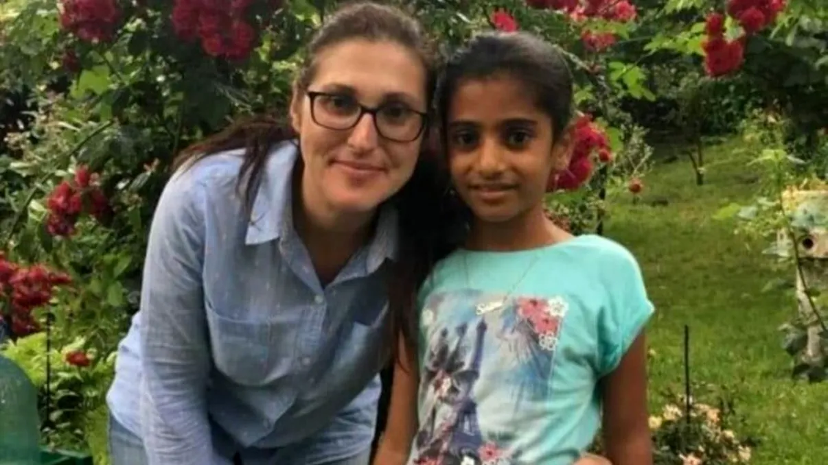 Ce veste a primit Sorina Săcărin, fetița adoptată din Baia de Aramă. Toată lumea se aștepta la asta