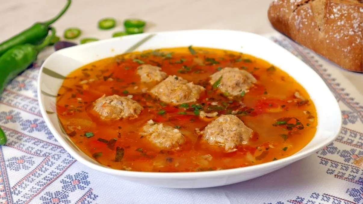 Ingredientul periculos pe care toți românii îl pun în mâncare. Specialiștii avertizează să nu îl mai consumi