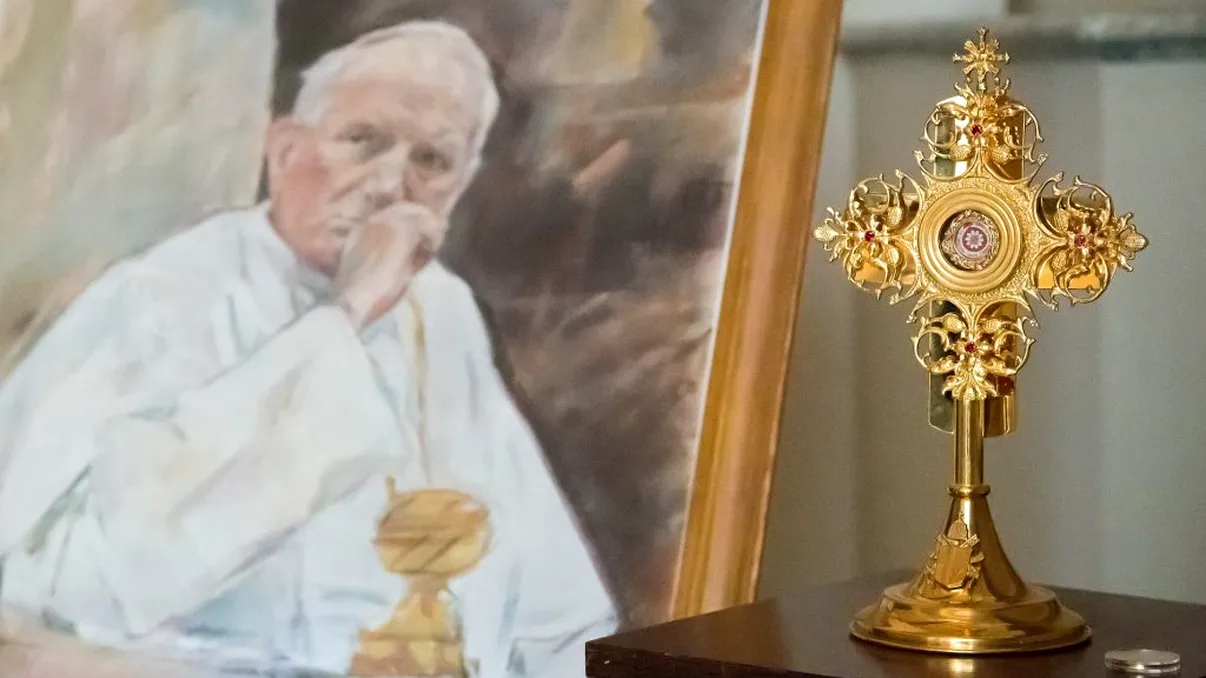 Moaștele Papei Ioan al II-lea au fost furate. Detaliul șocant observat de polițiști. Ce lipsește