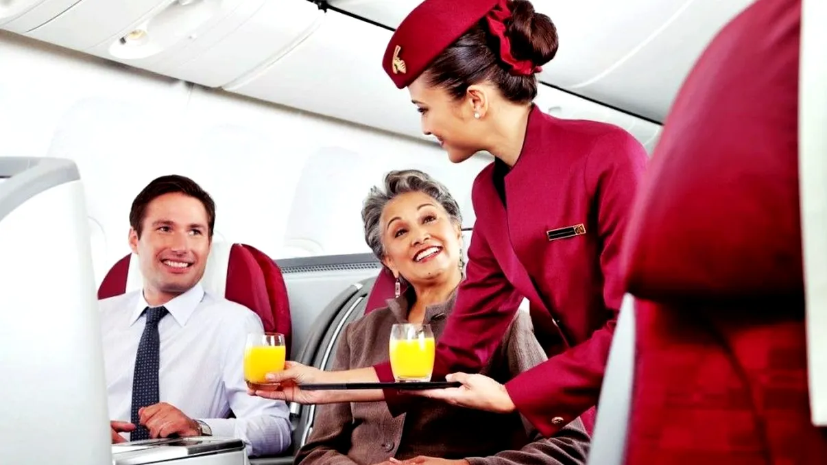 Stewardesa care a demisionat în pandemie și acum câștigă într-o lună cât făcea înainte, într-un an! Ce job nou are