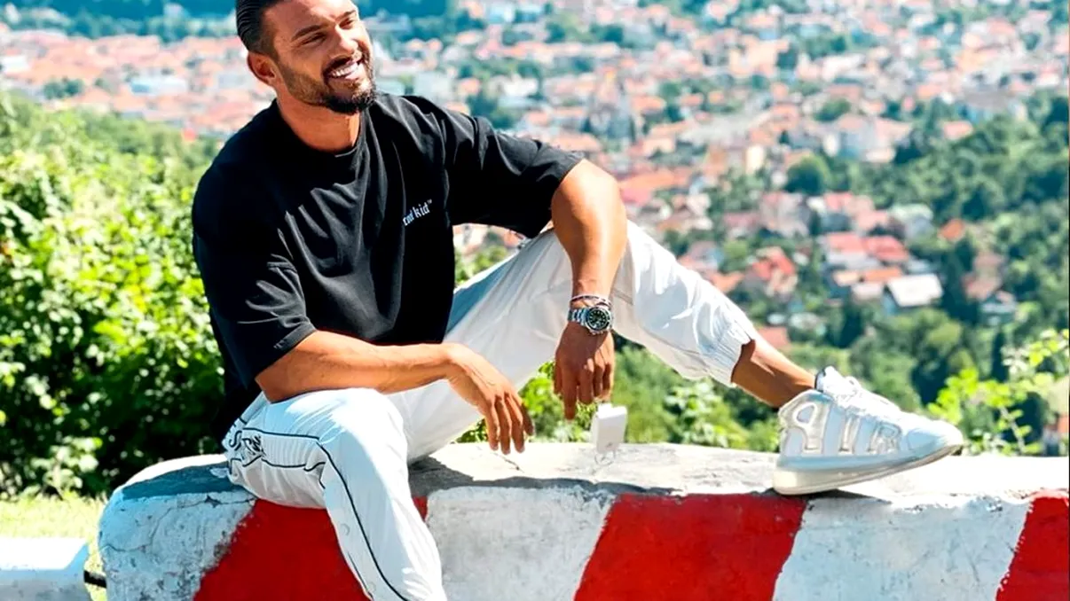 Dorian Popa face videochat? Câți bani a câștigat în ultima lună. Artistul spune tot adevărul