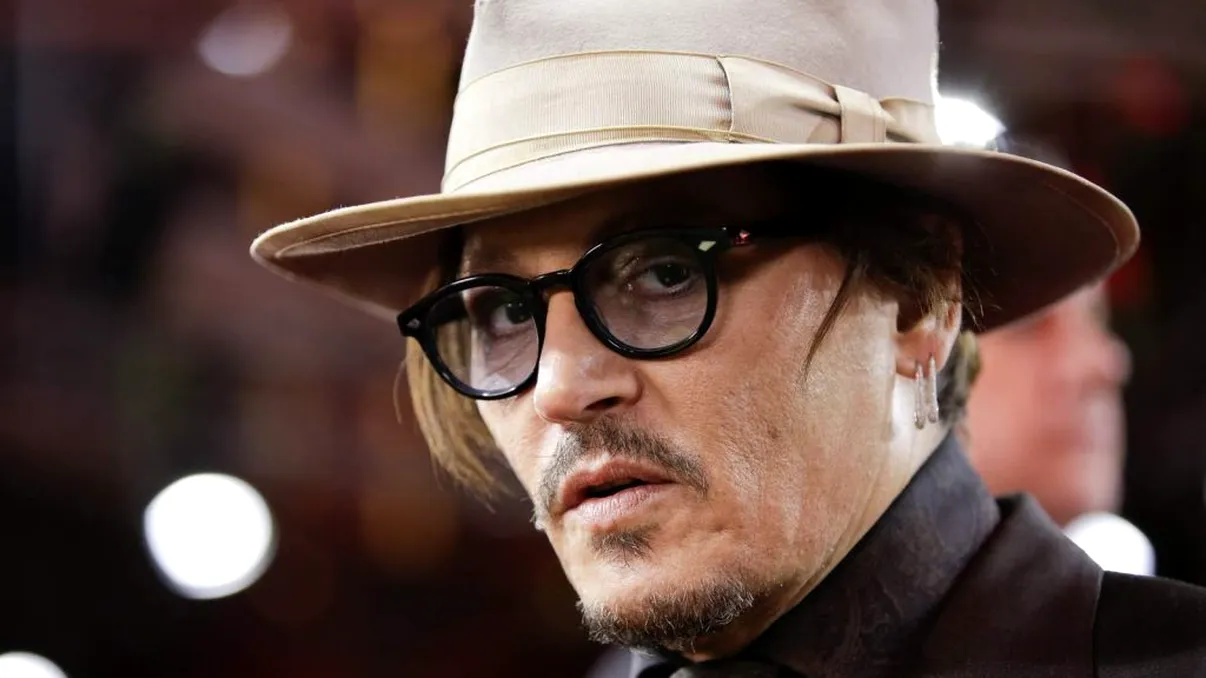 Cine este noua iubită a lui Johnny Depp. Femeia celebră cu care s-a afișat