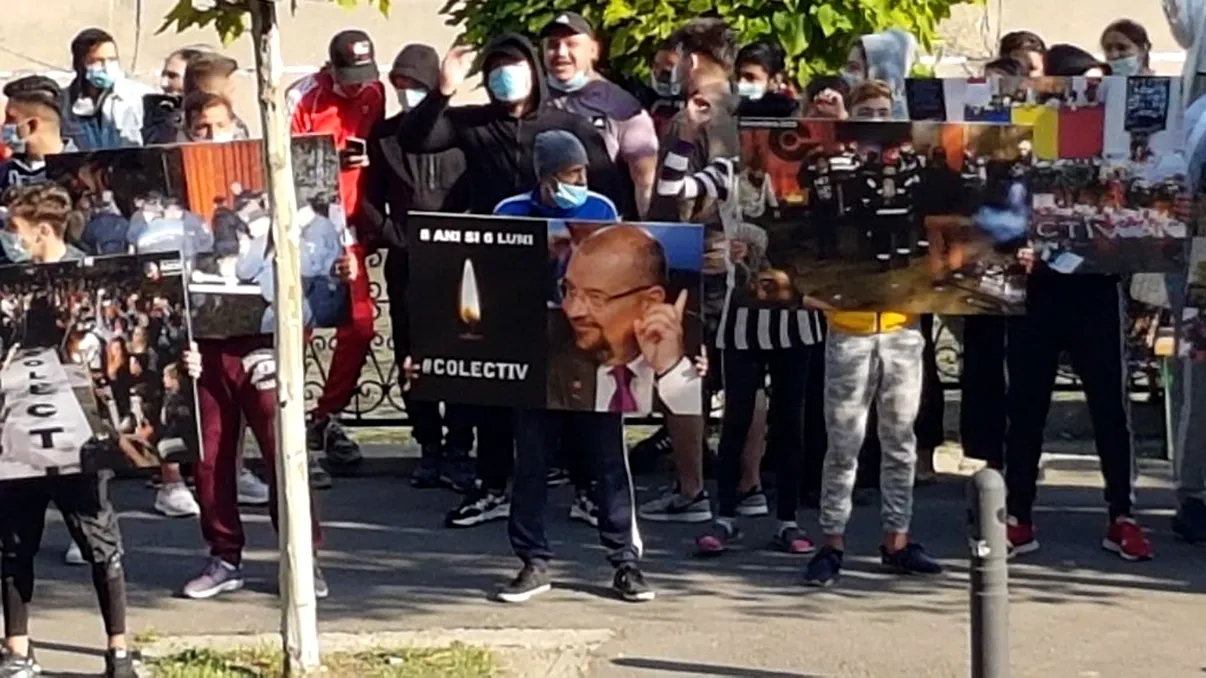 Alegeri Locale 2020. Protest masiv împotriva lui Cristian Popescu Piedone: „La pușcărie, nu la primărie”