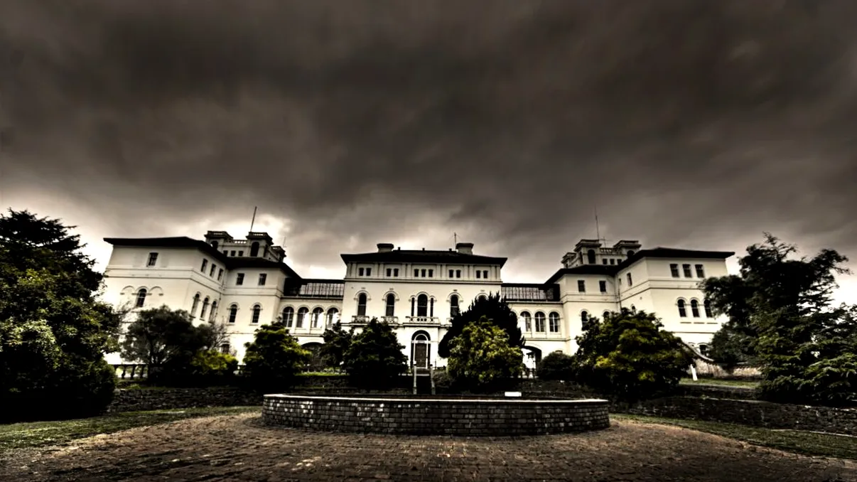 Misterele din Moldova: țăranii văd OZN-uri, au păduri bântuite și un poltergeist numit Eleonora