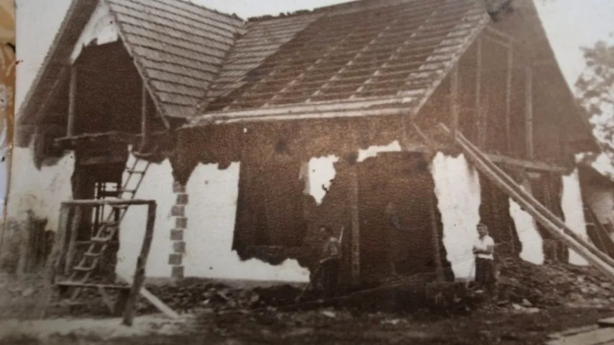 Satul-fantomă din România. Natura a înghițit cele mai multe case ale românilor din zonă. Ce s-a întâmplat cu oamenii