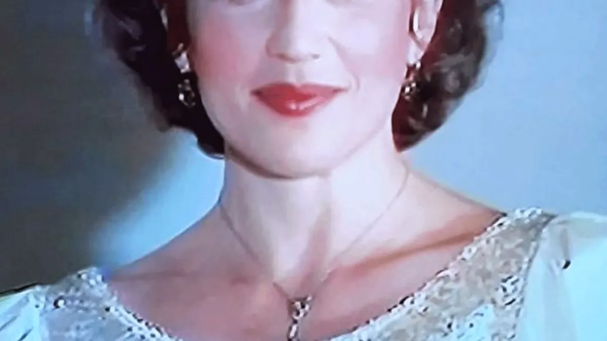 Vedeta din România care s-a izolat în casă timp de 7 ani: ”Îmi era ruşine de cât eram de grasă”