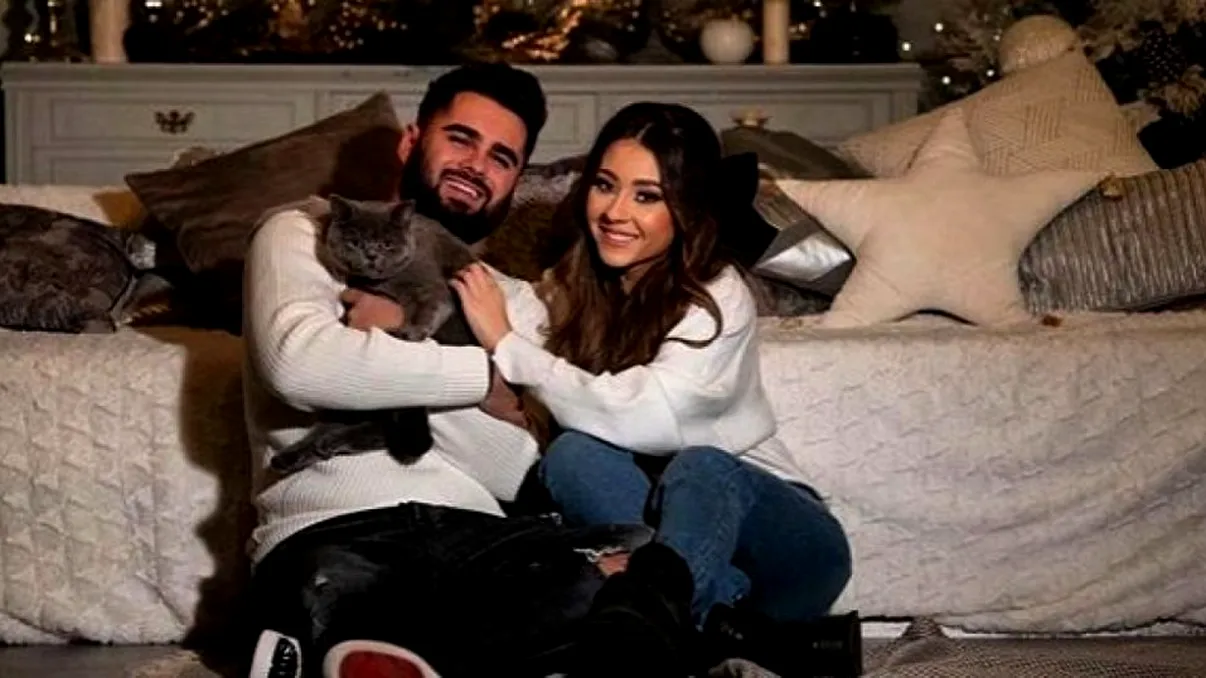 Ce probleme are Nicole Cherry în relația de 3 ani cu iubitul ei. Nimeni nu se gândea la asta