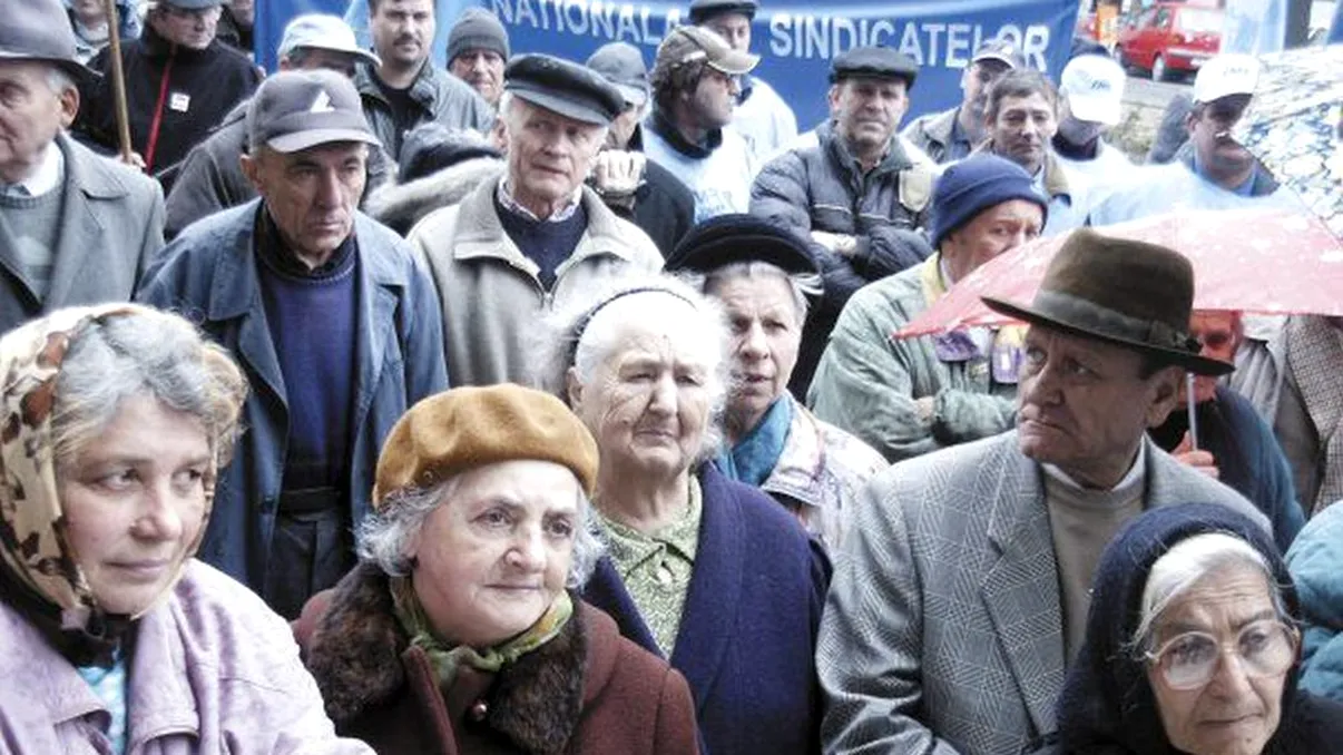 Se dau bani de la stat pentru pensionari! Cine va primi între 300 și 500 lei