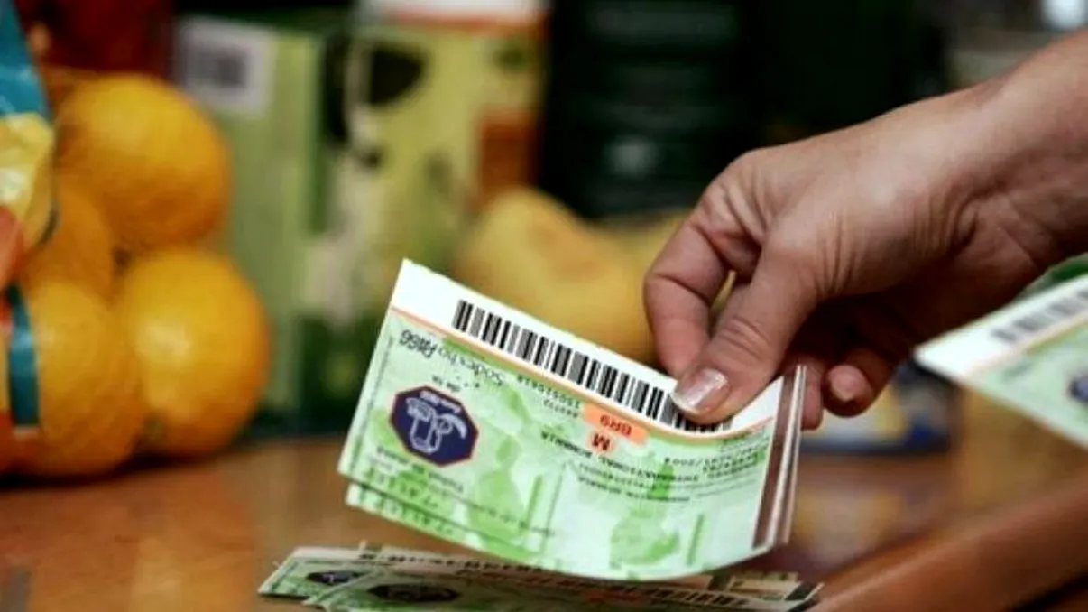 Suma rușinoasă cu care s-au majorat tichetele de masă. Oamenii se simt umiliți