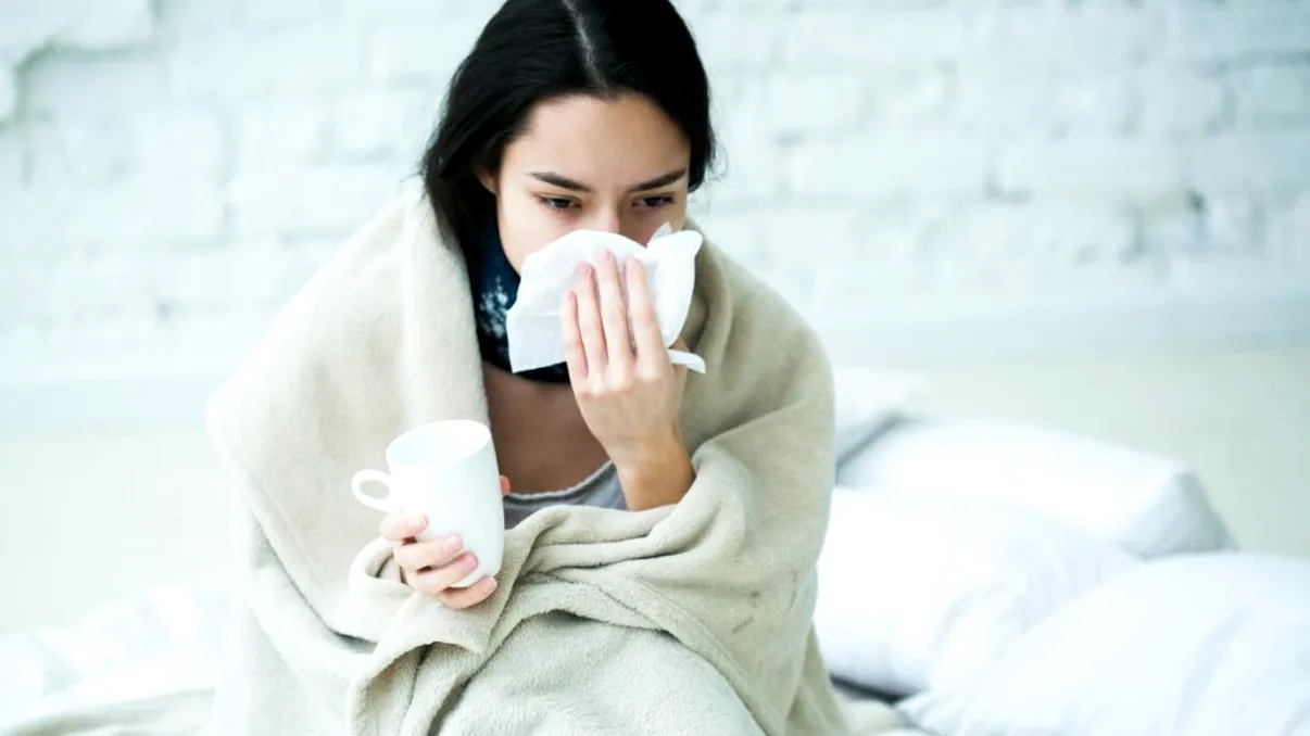 Cum se manifestă gripa - semne că e gripă de sezon, nu COVID-19