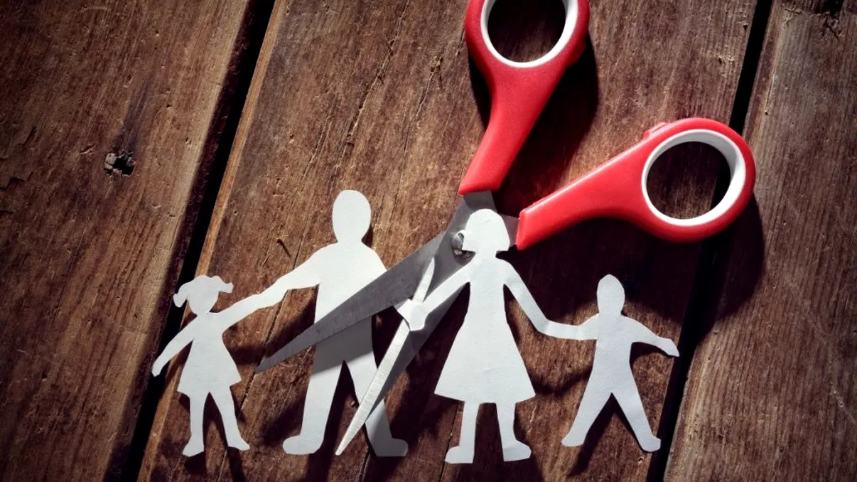 Nou divorț în showbiz. Vedeta a depus actele după ce s-a afișat public cu noul iubit