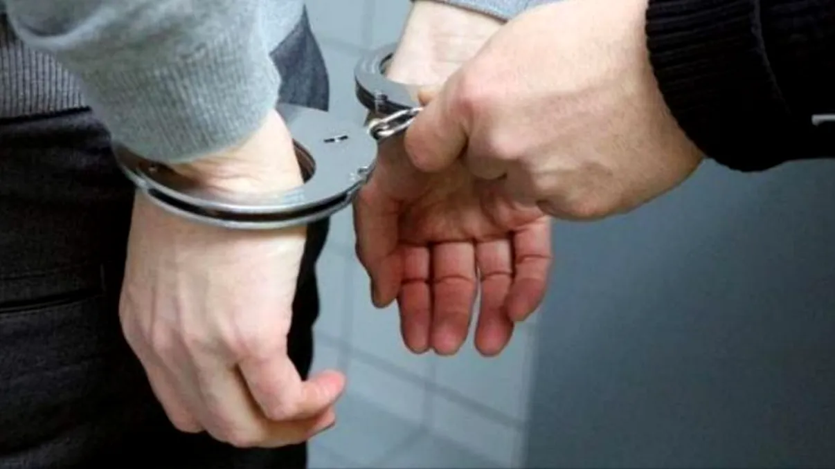 Românii care au băgat spaima în englezi. Suma astronomică pe care au furat-o de la o vedetă uriașă