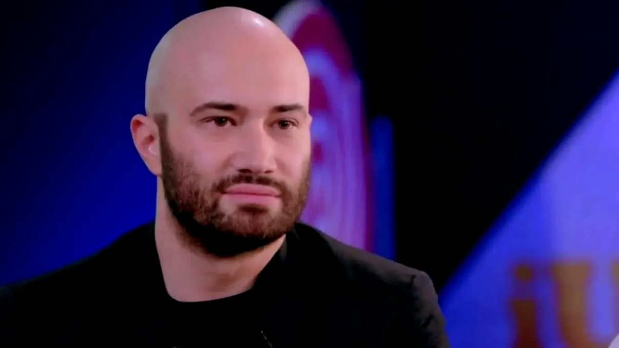 Cartea lui Mihai Bendeac - despre ce este, cât costă și ce a decis să facă autorul cu banii câștigați