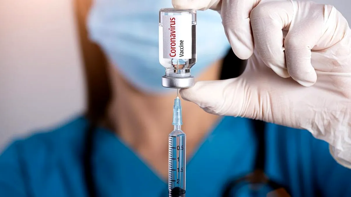 Când începe vaccinarea populației, în România. Tot ce trebuie să știi despre fazele de vaccinare anti-COVID