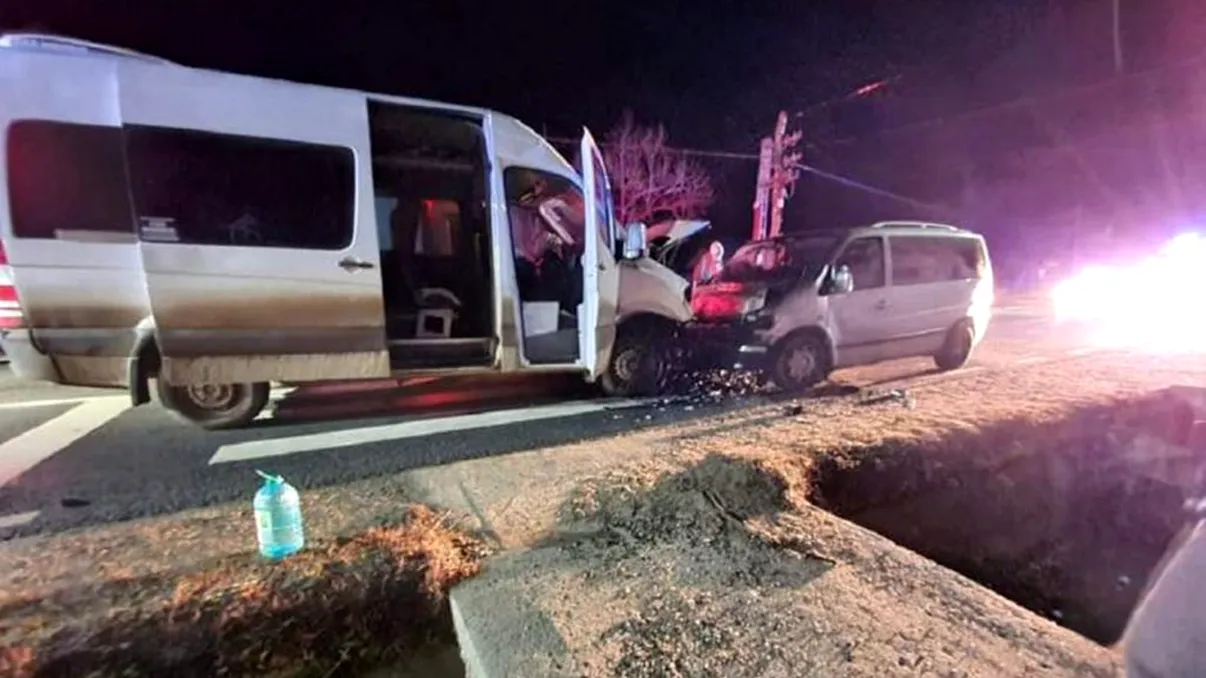 Accident grav cu zece victime, printre care trei copii. A fost activat Planul Roșu de Intervenție. Cum s-a produs tragedia