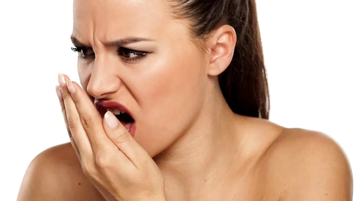 Ingredientul din bucătărie care combate respirația urât mirositoare. Cum îl folosești corect