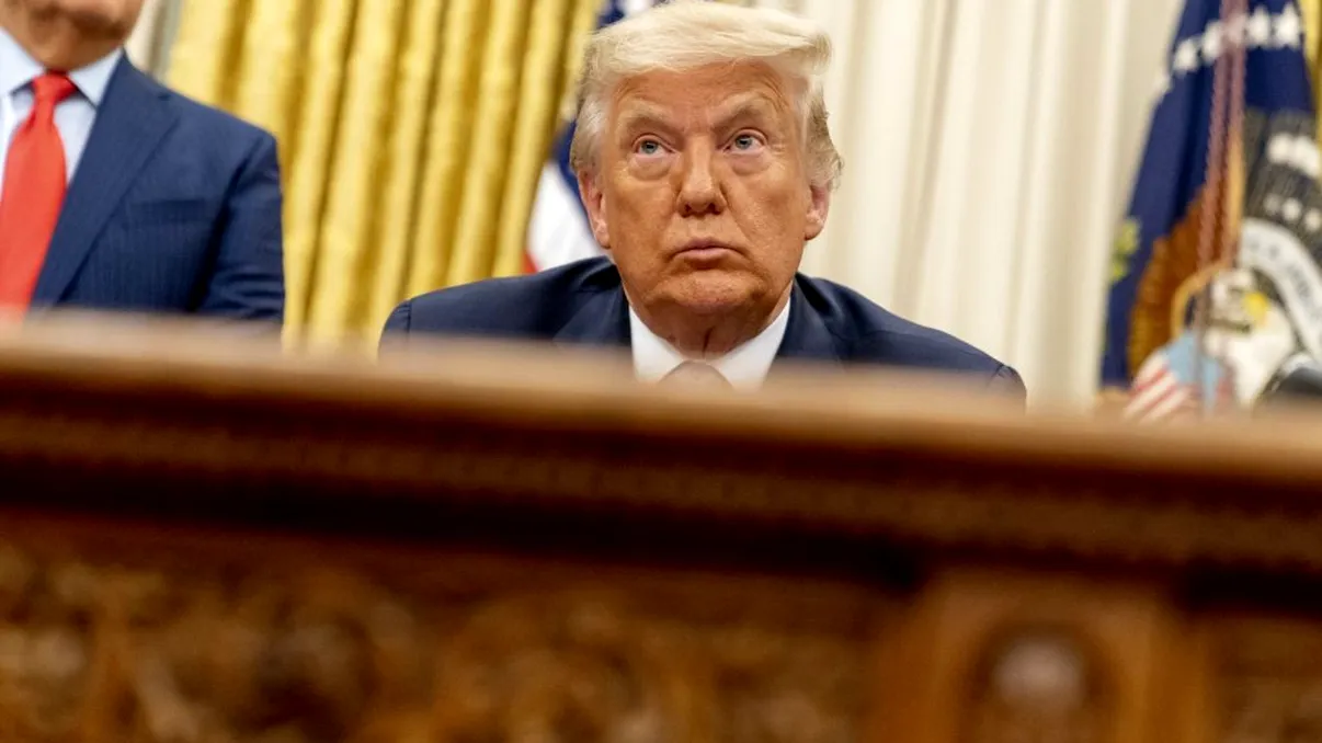 Donald Trump, mutare surpriză în ultima zi de mandat. A semnat ieri și e oficial de azi