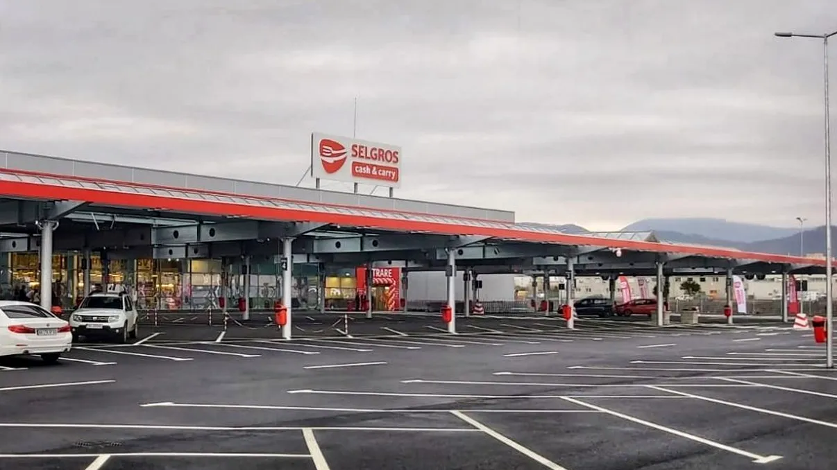 Salarii la Selgros - cât câștigă angajații, de la lucrători comerciali la directori