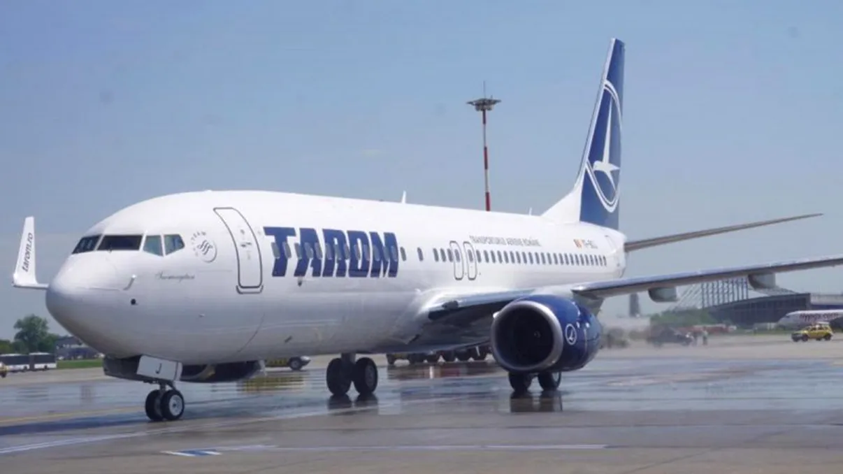 Ultima oră. Ce se întâmplă în aceste momente cu pasagera infectată cu Covid-19 care a leșinat în cursa Tarom București-Madrid