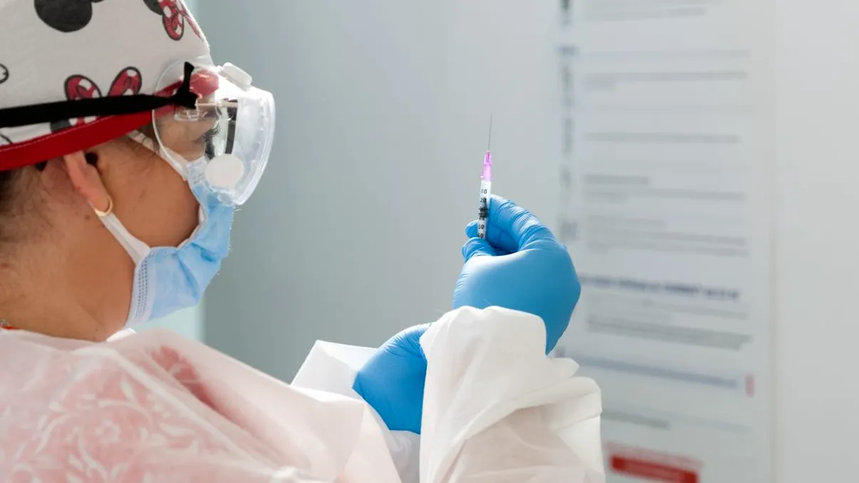 Alexandru Rafila, anunțul momentului. Când ajunge în România vaccinul așteptat de milioane de cetățeni