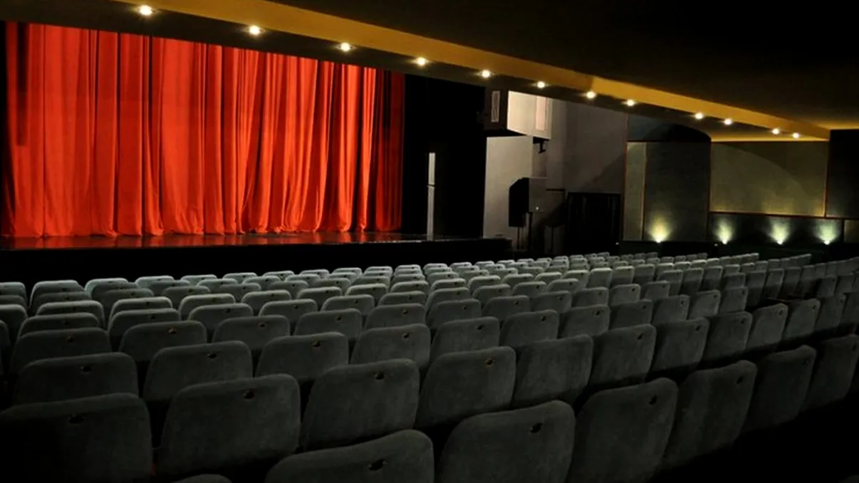 O actriță română, în stare gravă la spital. A fost internată de urgență