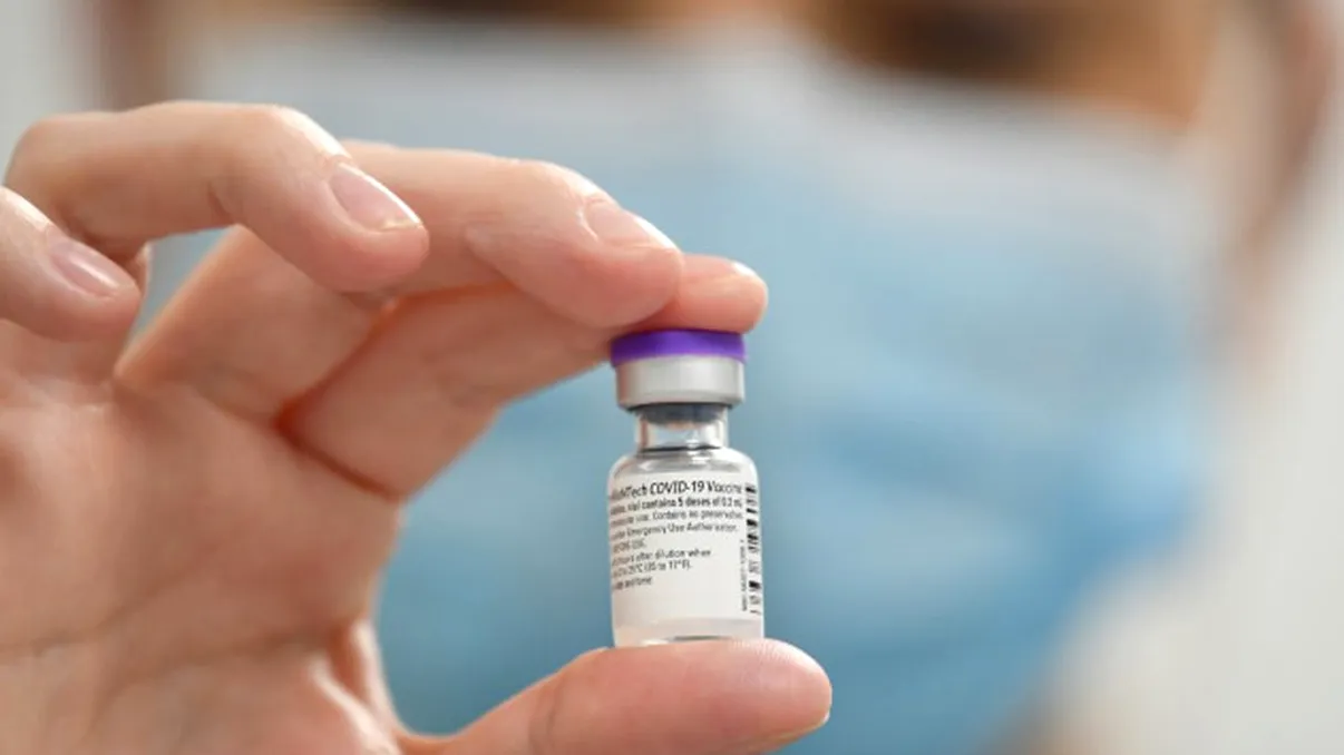 Veste de ultimă oră despre vaccinul Pfizer în România. Anunțul medicilor pentru milioane de români