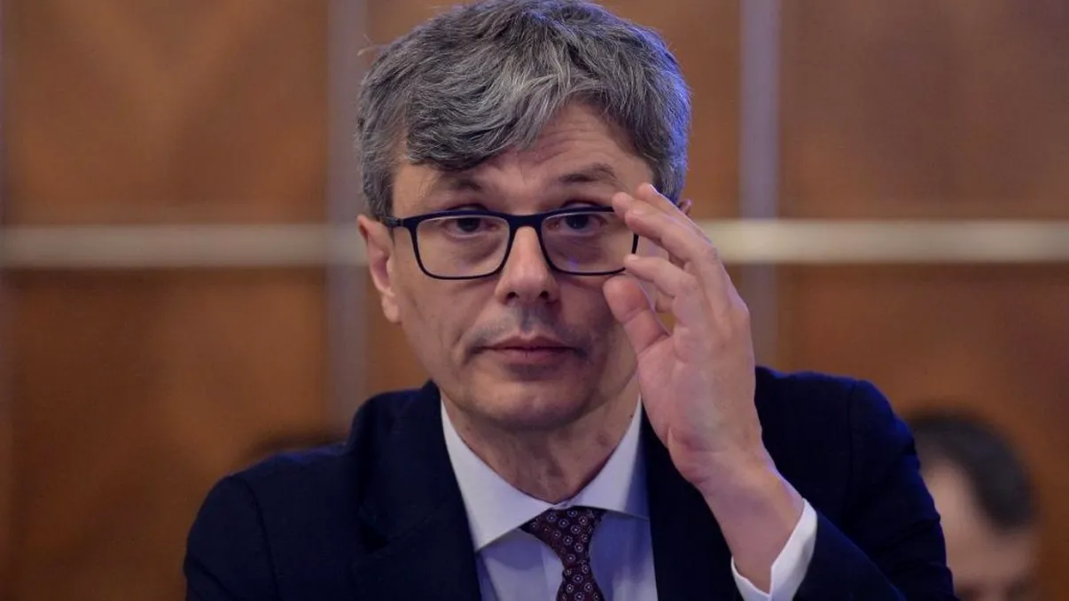 Ilegalități în noile contracte de energie electrică. Ministrul Energiei trage un semnal de alarmă