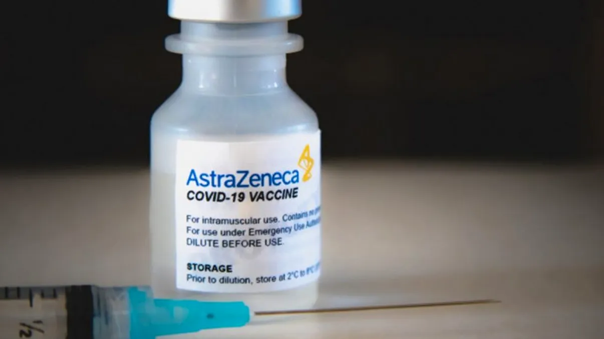 Ce se întâmplă cu vaccinul AstraZeneca în România. Anunțul oficial după ce mai multe țări au suspendat vaccinarea