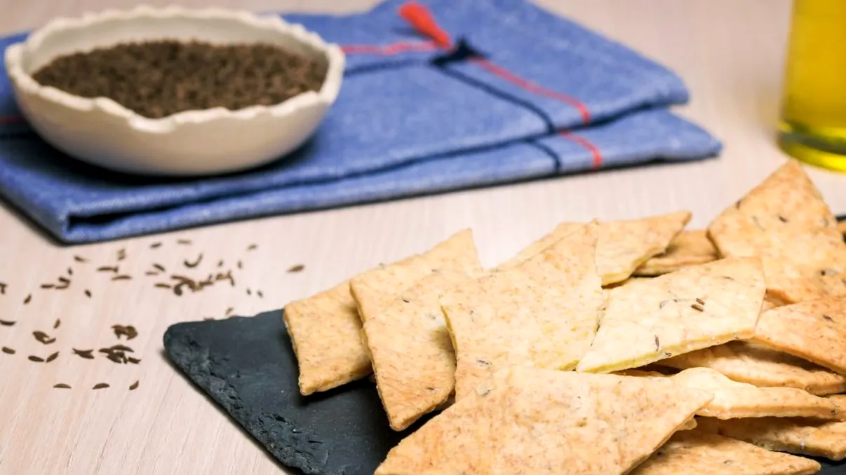 Crackers crocanți de casă, cea mai simplă rețetă de post pe care o vei face VIDEO