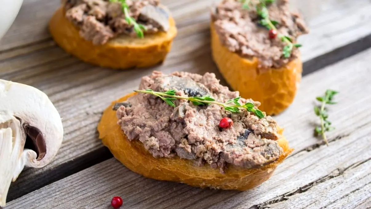 Pericolul descoperit în conservele de pate vegetal. OPC trage un semnal de alarmă uriaș