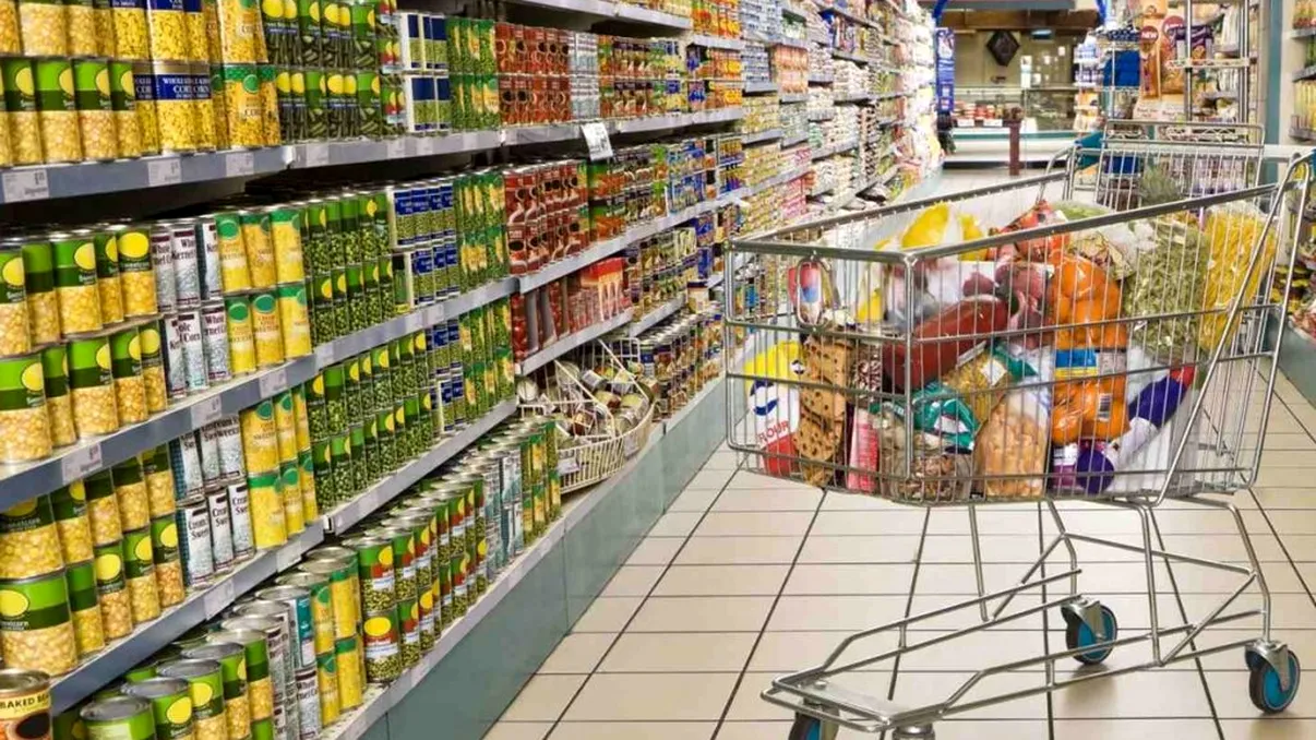 Amenzi uriașe de 500.000 lei pentru supermarketurile care fac asta. Ce lege nu au voie să încalce