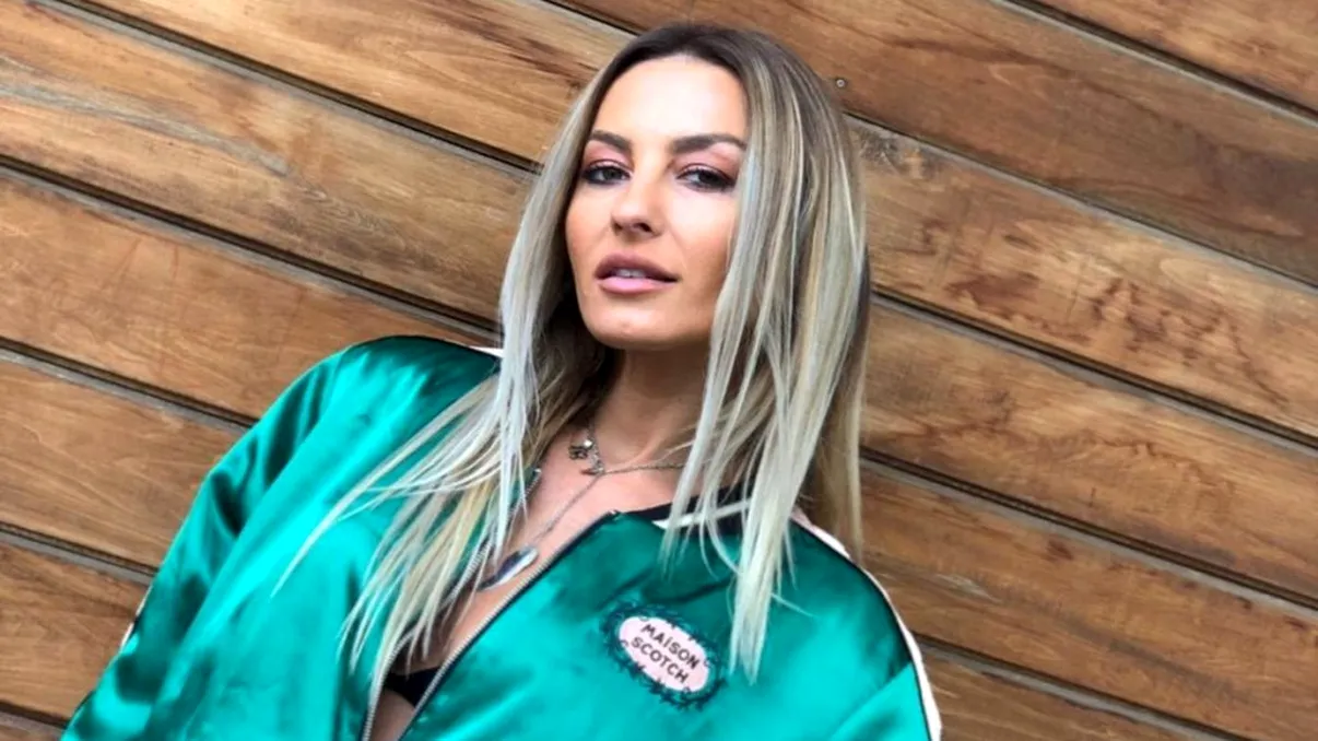 Cum arată Flavia Mihășan înainte să nască. Fosta asistentă de la Neatza i-a uimit pe fani