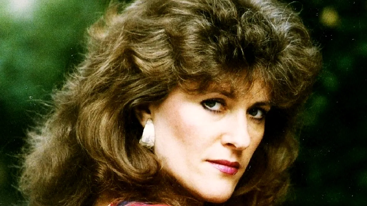 Cum arată Stela Enache la 71 de ani. Interpreta melodiei „Ani de liceu” e superbă VIDEO