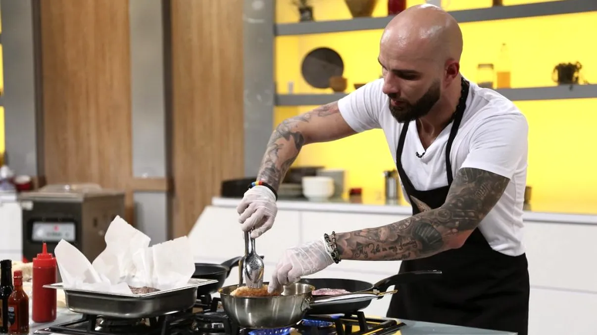 Dorin Voiasciuc de la Chefi la cuțite 2021 șochează. De ce toți concurenții trebuie să aibă grijă cu el