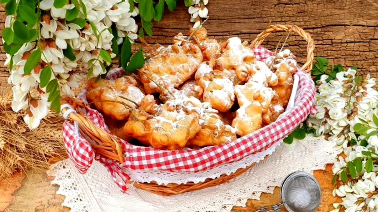 Cum faci cele mai bune gogoși cu flori de salcâm. Secretul știut de cei mai pricepuți bucătari